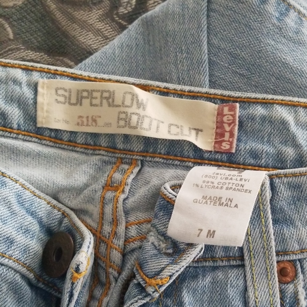 Levi's - Picture 2 of 2